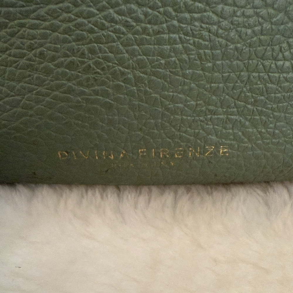 Diana Freneze Green Leather Crossbody Bag – Multi Zip - Picture 2 of 16
